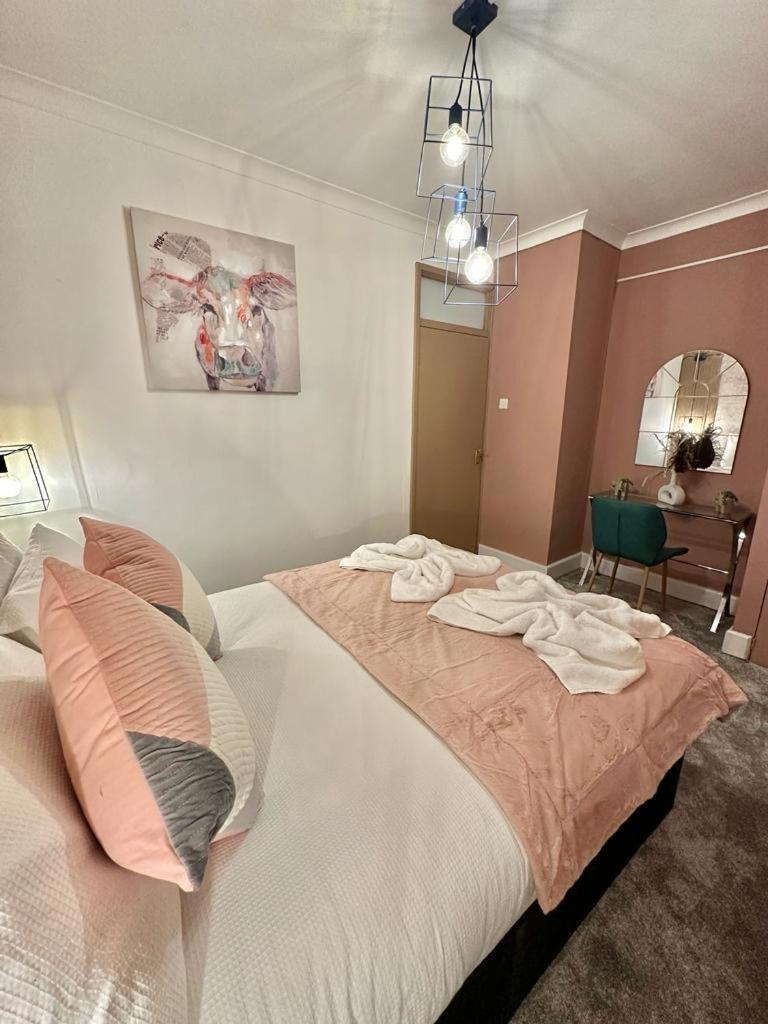 Beautiful Family Apartment Londen Buitenkant foto